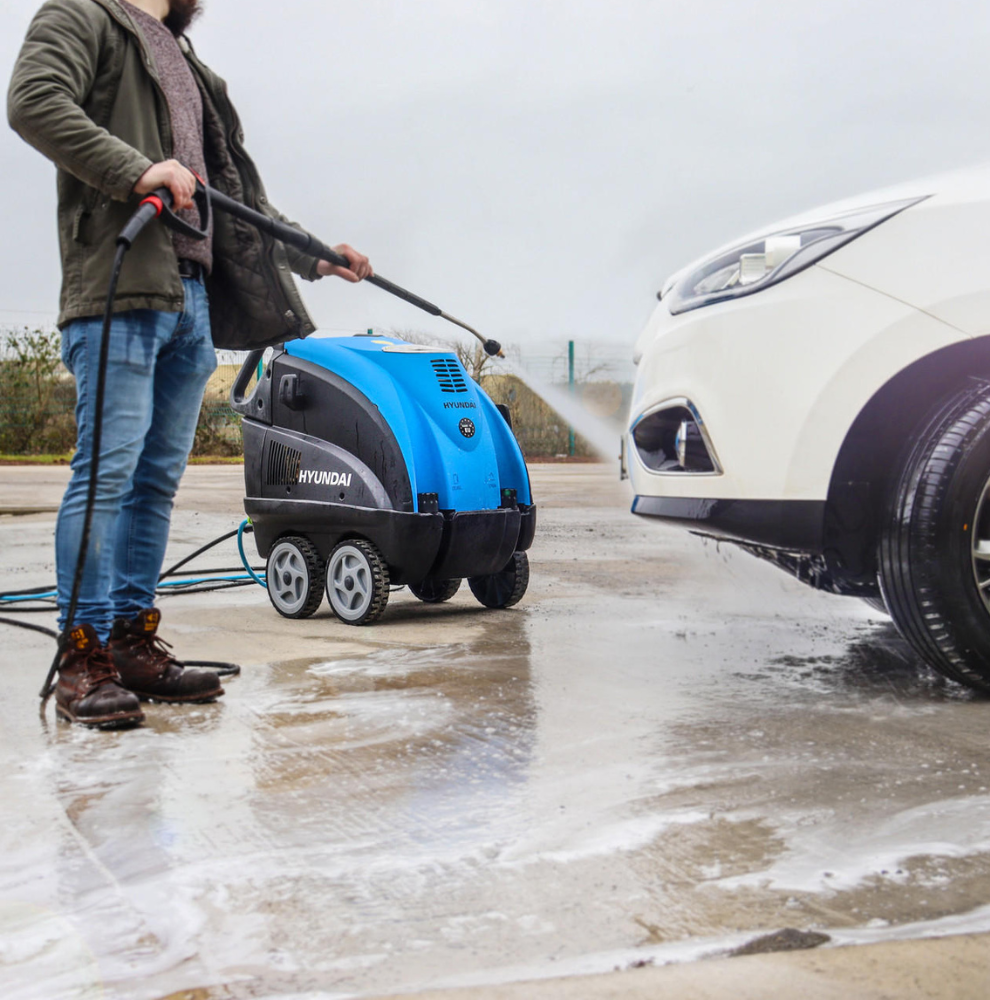 The Ultimate Pressure Washer Buying Guide: Top Commercial & Industrial Models in the UK