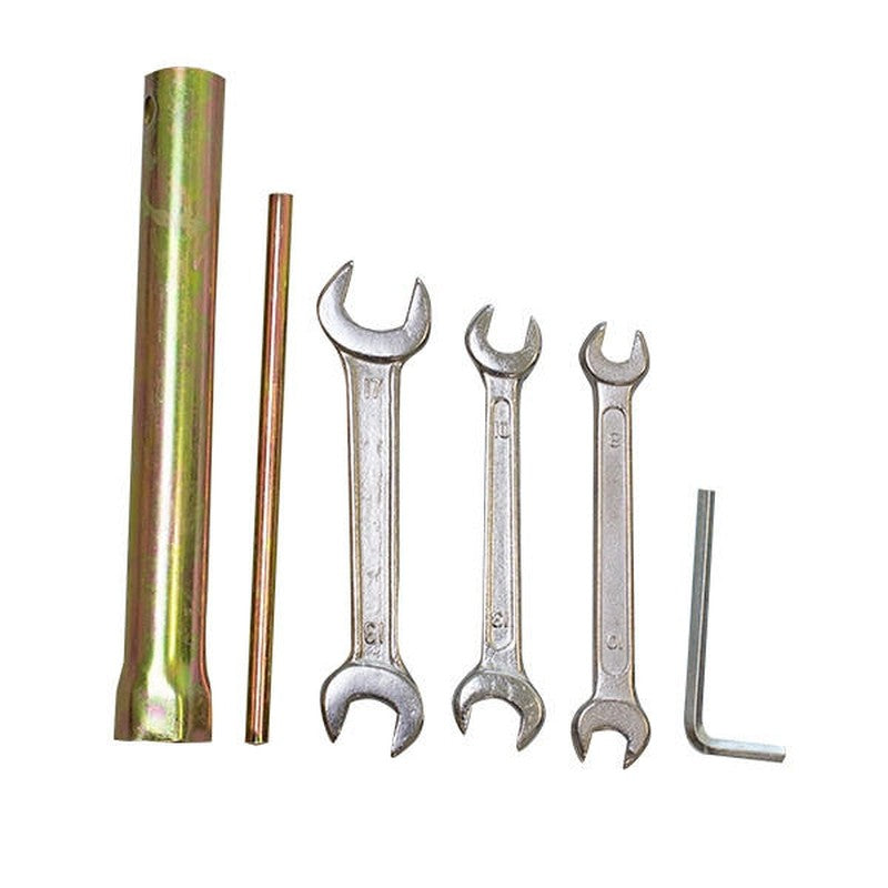 Hyundai HYCH700 Petrol Garden Wood Chipper Shredder Mulcher / 208cc / 76mm