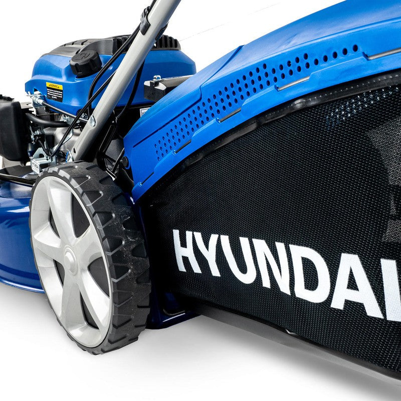 Hyundai HYM560SPE Petrol Lawn Mower Mulcher Electric Start Self Propelled / 22'' / 56cm / 196cc
