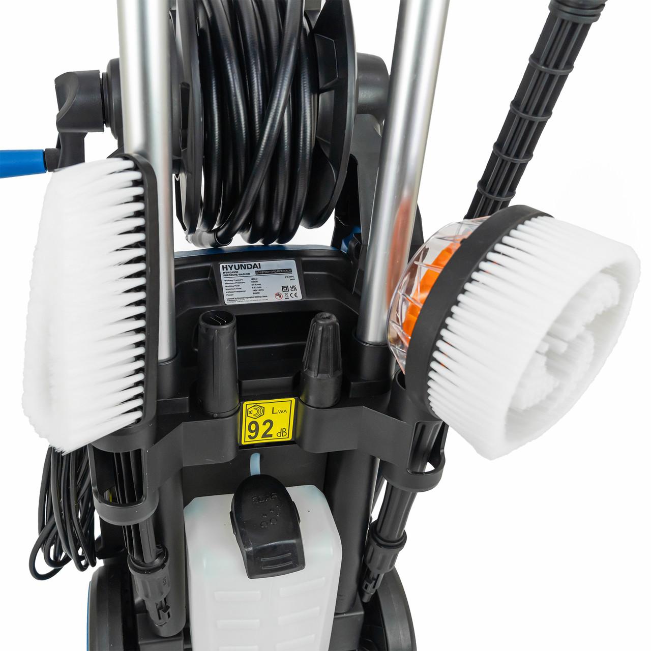 Hyundai HYW2400E Electric Pressure Washer / 2610psi / 180Bar / 2400W / High-Performance Jet Wash with Hose & Attachments